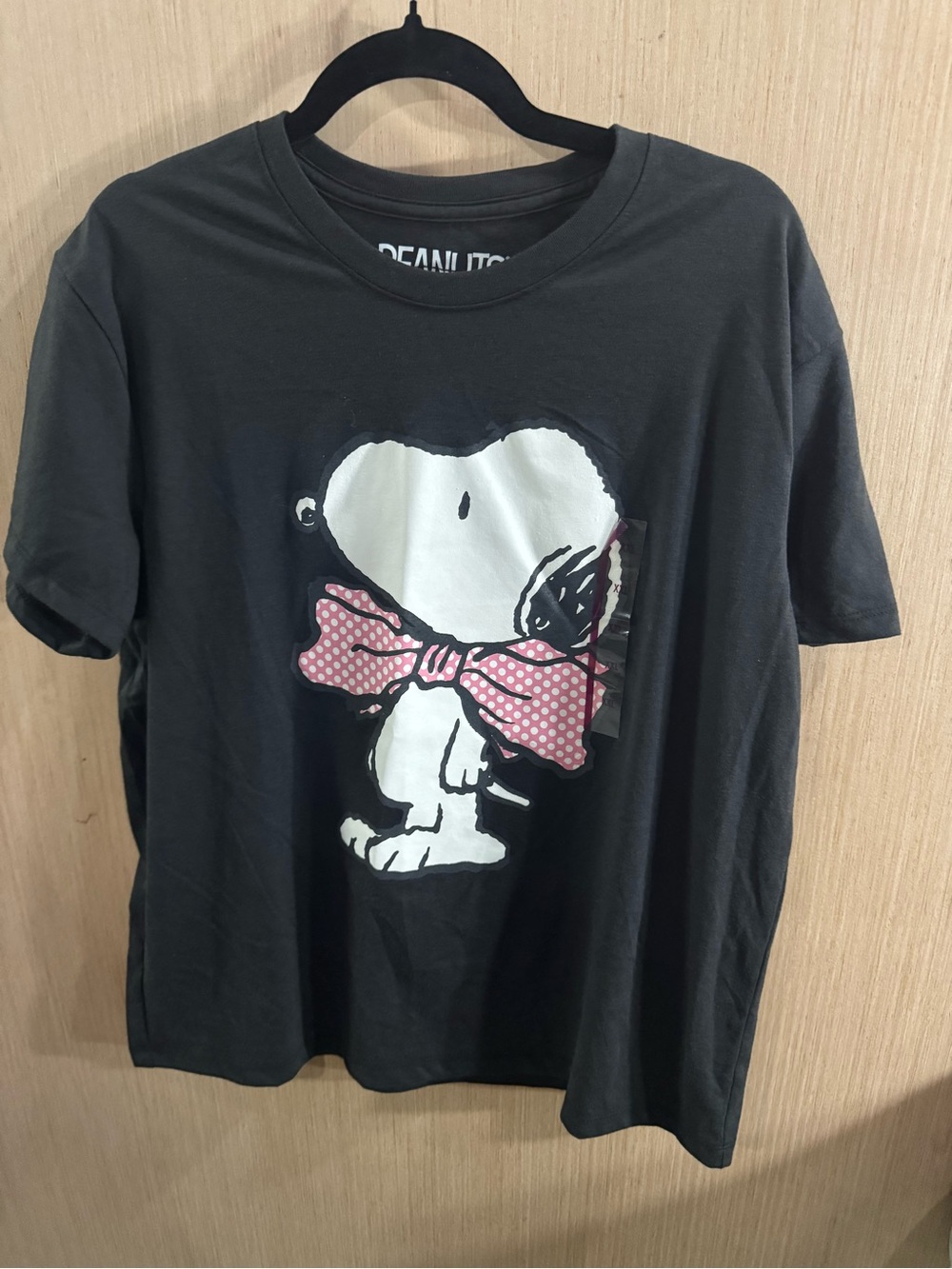 Women’s Peanuts Black Tee with Pink Polka Dot Bow Size XXL